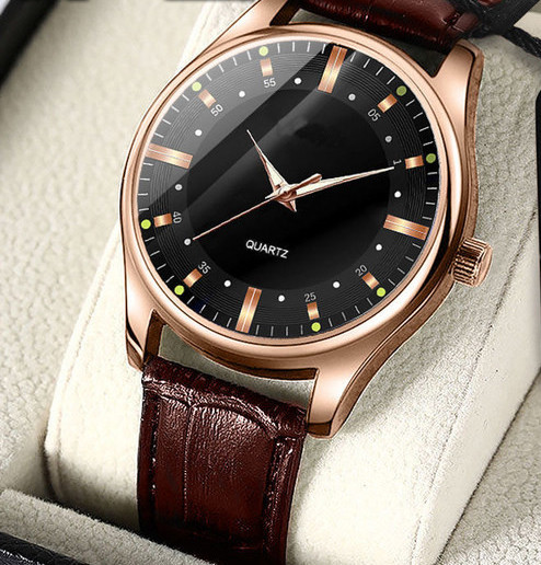 Naujo modelio vyriškas laikrodis su odiniu dirželiu