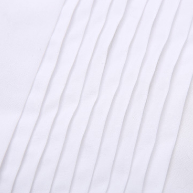 Klasszikus szárnyas galléros ing Férfi szárnyvégű szmoking formális ingek piros fekete csokornyakkendővel.