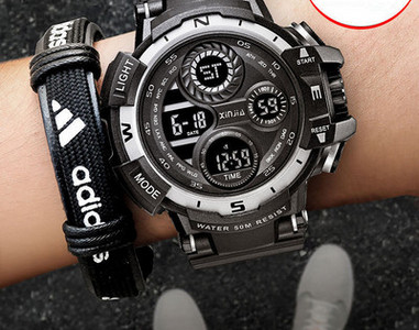 Ceas multicolor rezistent la apa pentru barbati cu curea din cauciuc