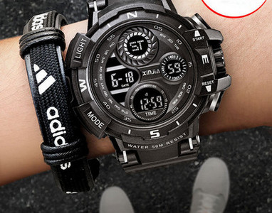 Ceas multicolor rezistent la apa pentru barbati cu curea din cauciuc