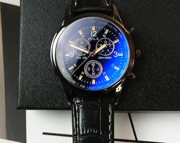 Ceas mecanic cu curea din piele