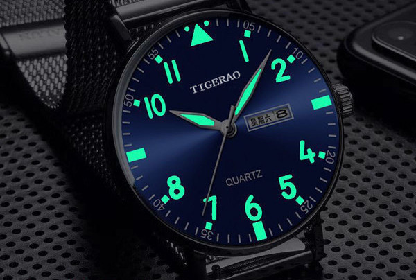 Vyriškas vandeniui atsparus laikrodis su metaline grandinėle