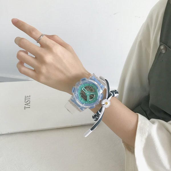 Vyriškas vandeniui atsparus laikrodis permatomu apyranke