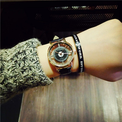 Vyriškas laisvalaikio laikrodis – su odiniu dirželiu