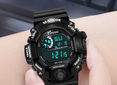 Šviečiantis vandeniui atsparus laikrodis