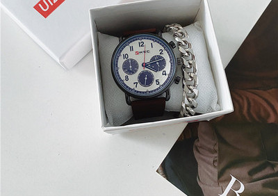 Naujo modelio vyriškas laikrodis - su odiniu dirželiu