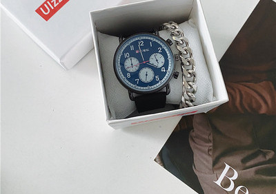 Naujo modelio vyriškas laikrodis - su odiniu dirželiu