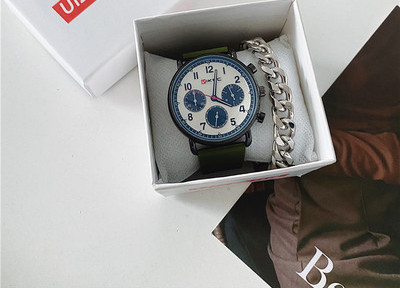 Naujo modelio vyriškas laikrodis - su odiniu dirželiu