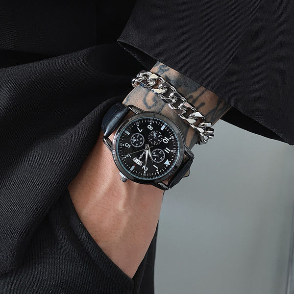 Elegantiškas vyriškas laikrodis – su odiniu apyranke