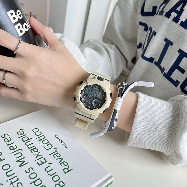 Férfi elektronikus sportóra