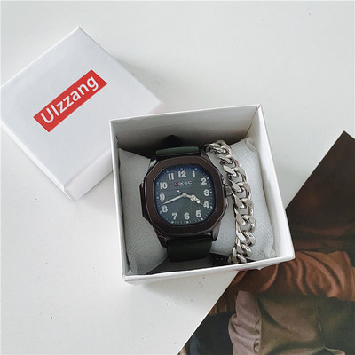 Модерен квадратен мъжки часовник с силиконова каишка