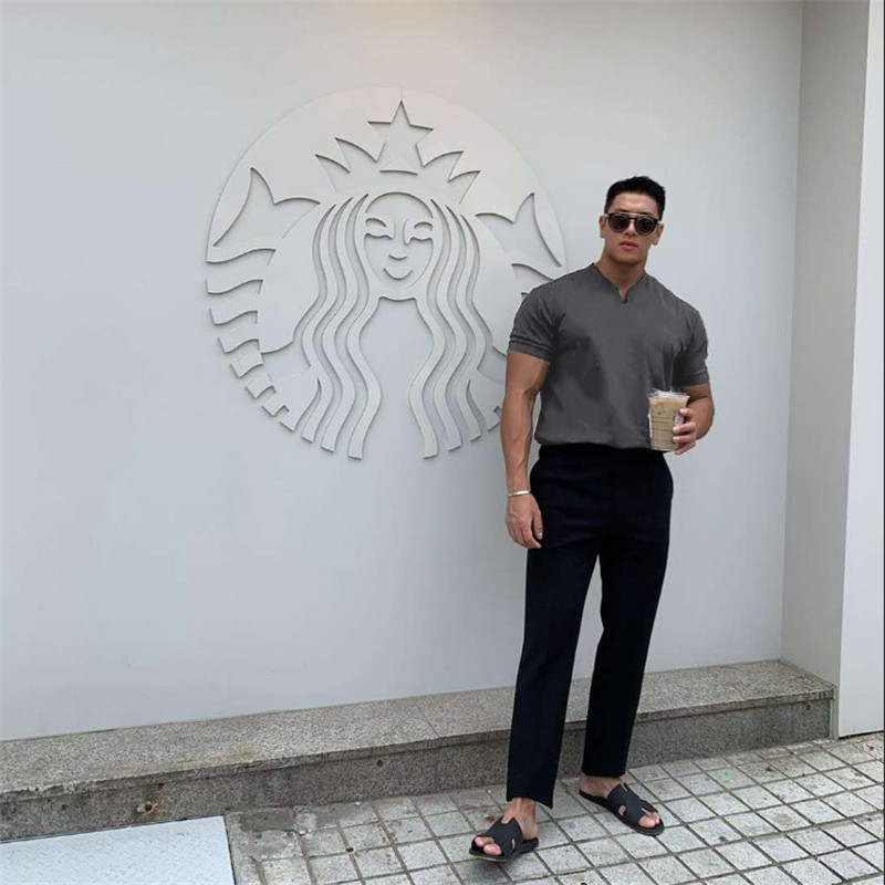 Ležerna majica kratkih rukava Muškarci Gyms Fitness T-shirt Muškarci Trening Vježbanje Pamučne tanke majice Topovi Nova bijela moda Odjeća M-5xl