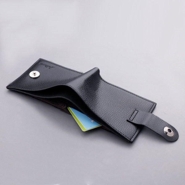 Mali kožni novčanik s metalnom kopčom