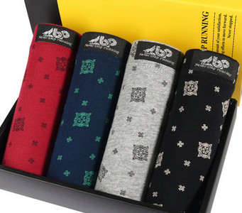 Boxeri pentru bărbați elastici 4 bucăți într-un set