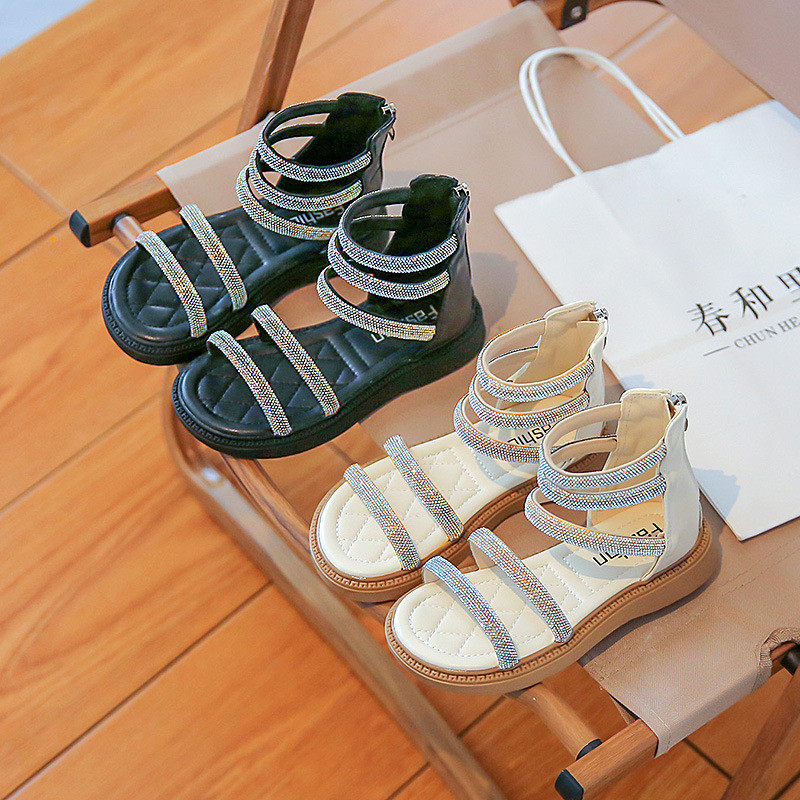 2022 nyár új gyerekszandál lányok hercegnő strassz szandál puha gyerek strandcipő divatos római szandál 26-37 méret G977