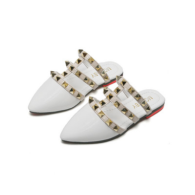 Lányos római szandálok 2021, nyáron, új gyermekpapucsok, puha talpú szegecses hercegnőcipők, divatos hegyes szandálok SMG117