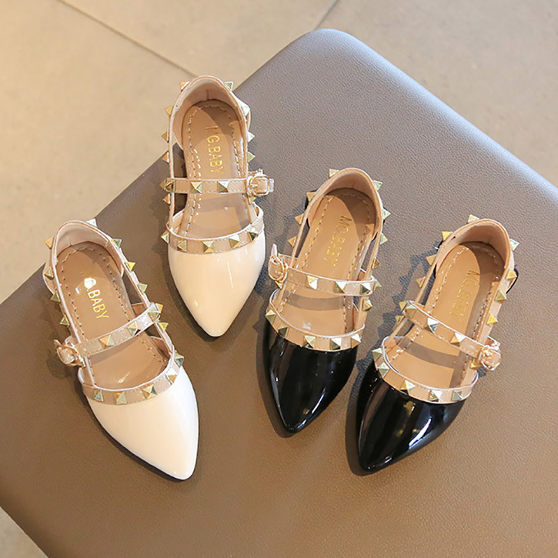 Mergaičių Sandasl Smailianosiai Lakinės Odinės Kniedės Sandalai Mergaitėms Kūdikių Batai Vaikams Princesės Vasariniai Vaikiški Batai Slip on Boat Batai
