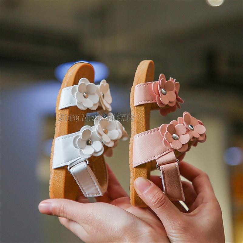 Mergaičių vidutinio dydžio vaikiški sandalai gėlėmis, miela princesė Minkšti kokybiški paplūdimio mergaičių batai