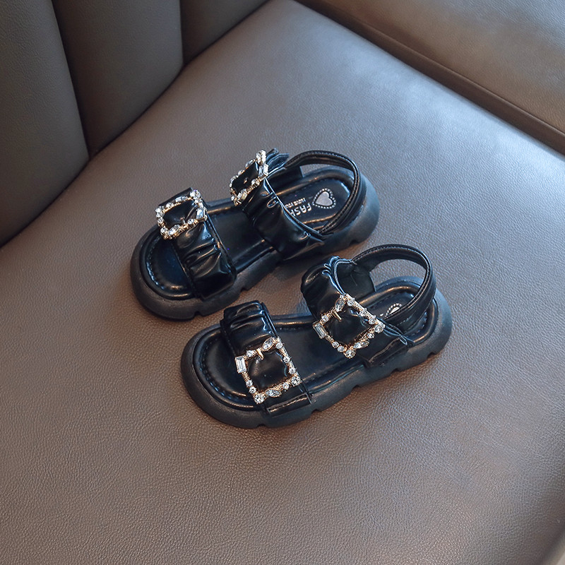 Tüdrukute rooma sandaalid 2022 suvised laste beežid rooma kingad Laste pehmed moodsad jalanõud Stundentsi lamedad rannajalatsid helmekingi