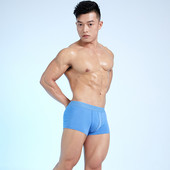 Model curat de boxeri barbatesti mai multe culori