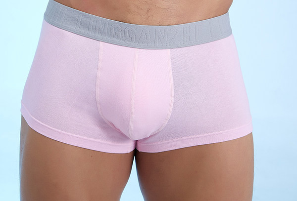 Model curat de boxeri barbatesti mai multe culori