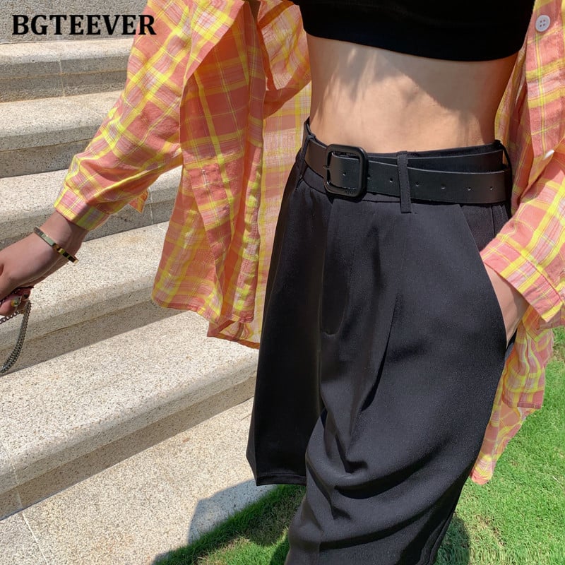 BGTEEVER Mood kõrge vöökohaga naiste lühikesed püksid vabaaja poolpikad püksid Vööga naiste avarate lühikeste pükste taskud 2021 kevadsuvi