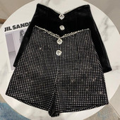 2022 m. Naujas rudens žiemos moterų naujas mados perlas, netaisyklingo krašto deimantinis mygtukas, papuoštas aukštu juosmeniu, laisvalaikio aksominiai šortai