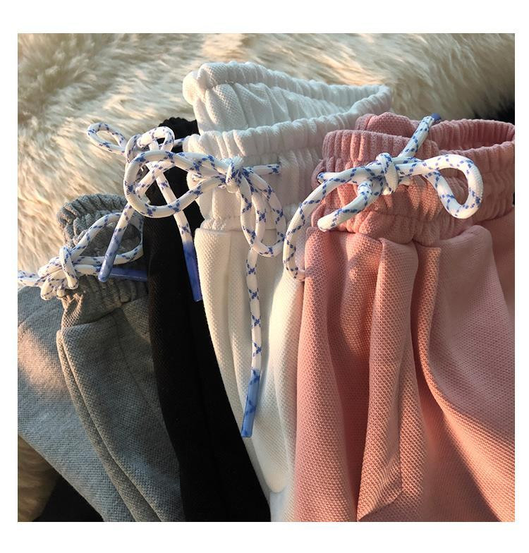 Krūtelių dizaino sportiniai šortai laisvalaikio universalūs išoriniai drabužiai elastiniu juosmeniu penkių taškų kelnės madingi šortai moteriški šortai aukštu juosmeniu