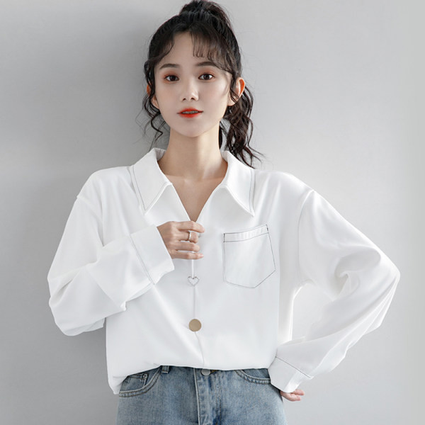 Paprasti moteriški marškiniai su sagomis ir kišene