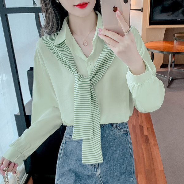 Naiste klassikaline nööbiga särk