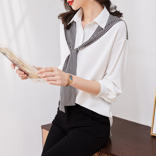 Stilingi pavasariški moteriški marškiniai ilgomis rankovėmis