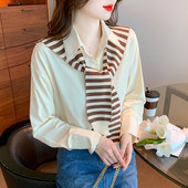 Naiste särgi puhas mudel klassikalise kraega