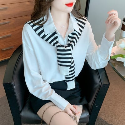 Naiste särgi puhas mudel klassikalise kraega