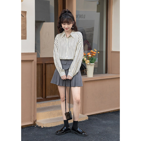 Pikkade varrukatega nööbiga vabaaja triibuline särk