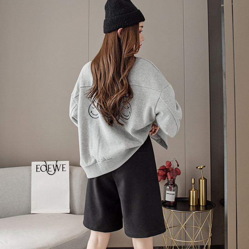 Kavos aukštu juosmeniu vilnos šortai plačiomis kojomis, moteriški 2021 m. žieminiai, laisvi vilnoniai kaprio trumpos kelnės, moteriškos darbo Bermudų salos