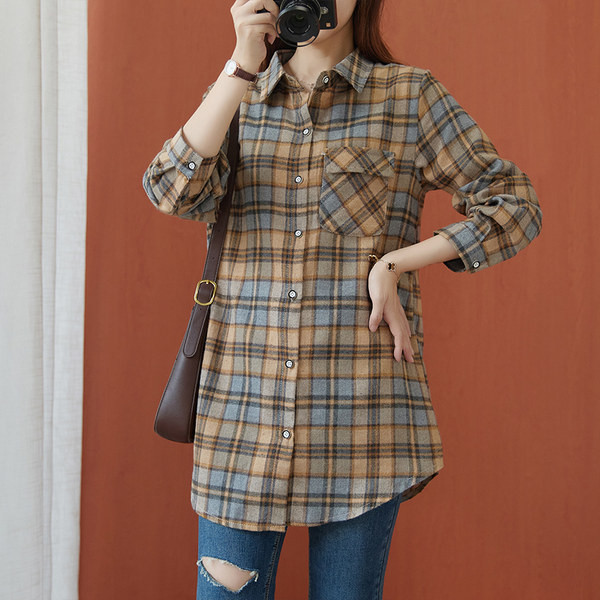 Naiste särk nööpide ja taskuga