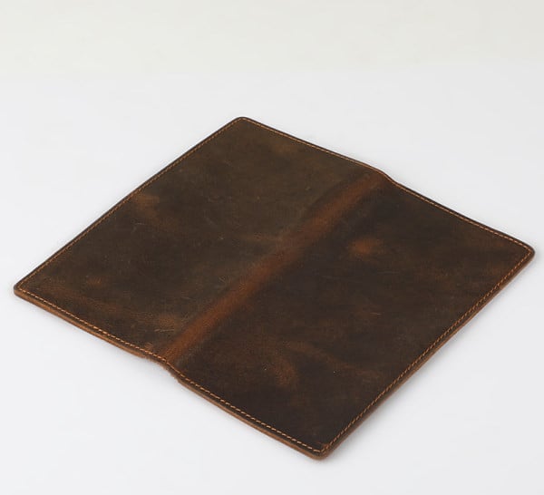 Retro meeste nahast rahakoti puhas mudel