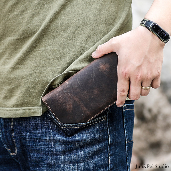 Retro meeste nahast rahakoti puhas mudel