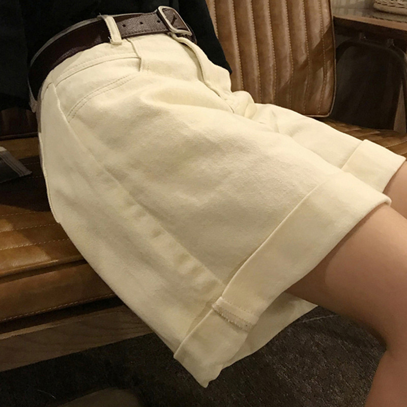 2020 m. pavasaris ir vasara Nauji moteriški laisvalaikio džinsiniai šortai Madingi šortai aukštu juosmeniu plačiomis kojomis moteriški apatiniai B01409O