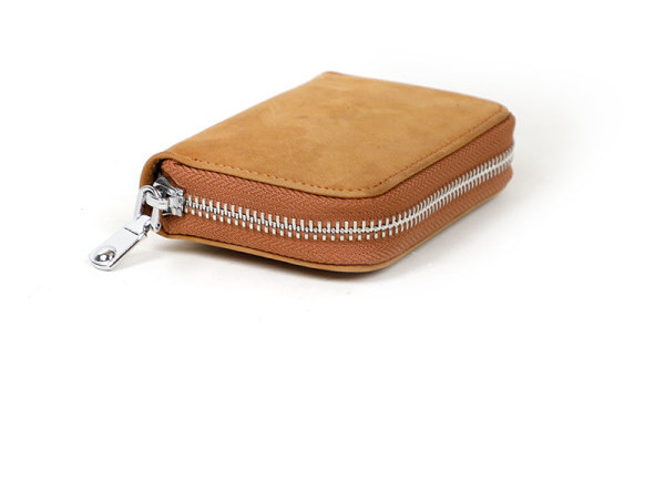 Tvarkinga vyriška piniginė su užtrauktuku