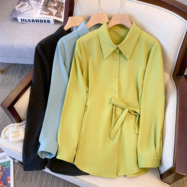 Cămașă elegantă de damă cu guler și nasturi clasici