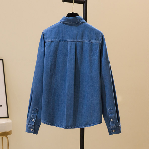 Moteriški džinsiniai marškiniai su sagomis ir kišene