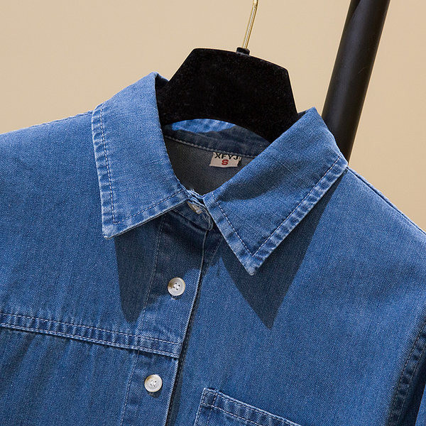 Moteriški džinsiniai marškiniai su sagomis ir kišene