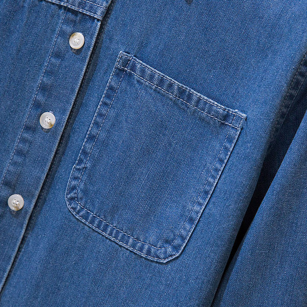 Moteriški džinsiniai marškiniai su sagomis ir kišene