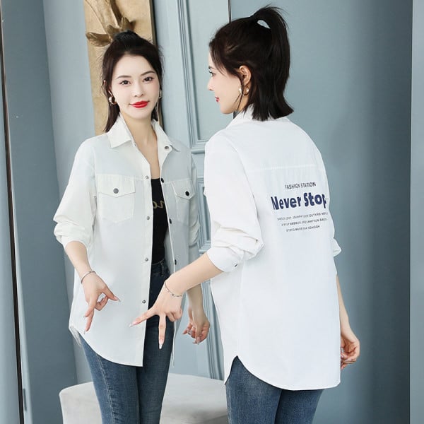 Naiste vabaaja pikkade varrukatega särk kirjaga