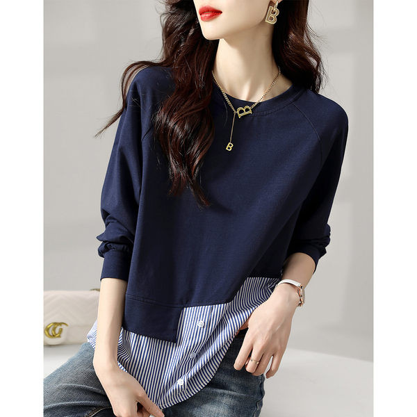 Moteriška palaidinė su sagomis ir ilgomis rankovėmis