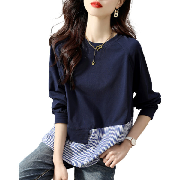 Moteriška palaidinė su sagomis ir ilgomis rankovėmis