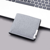 Kis méretű férfi pénztárca hitelkártyáknak és dokumentumoknak