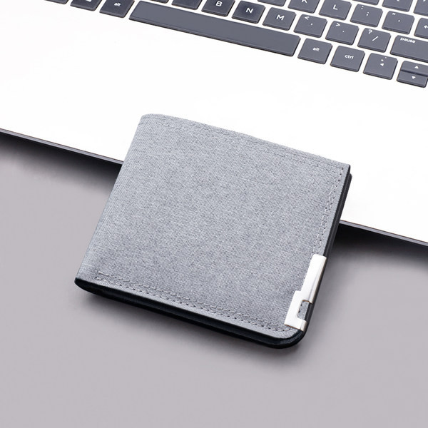 Kis méretű férfi pénztárca hitelkártyáknak és dokumentumoknak