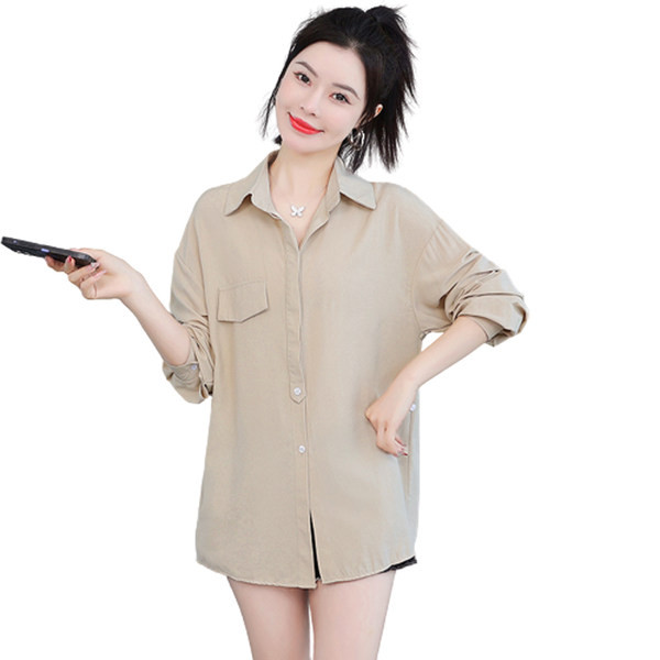 Nööbitav, keskmise pikkusega avara särk